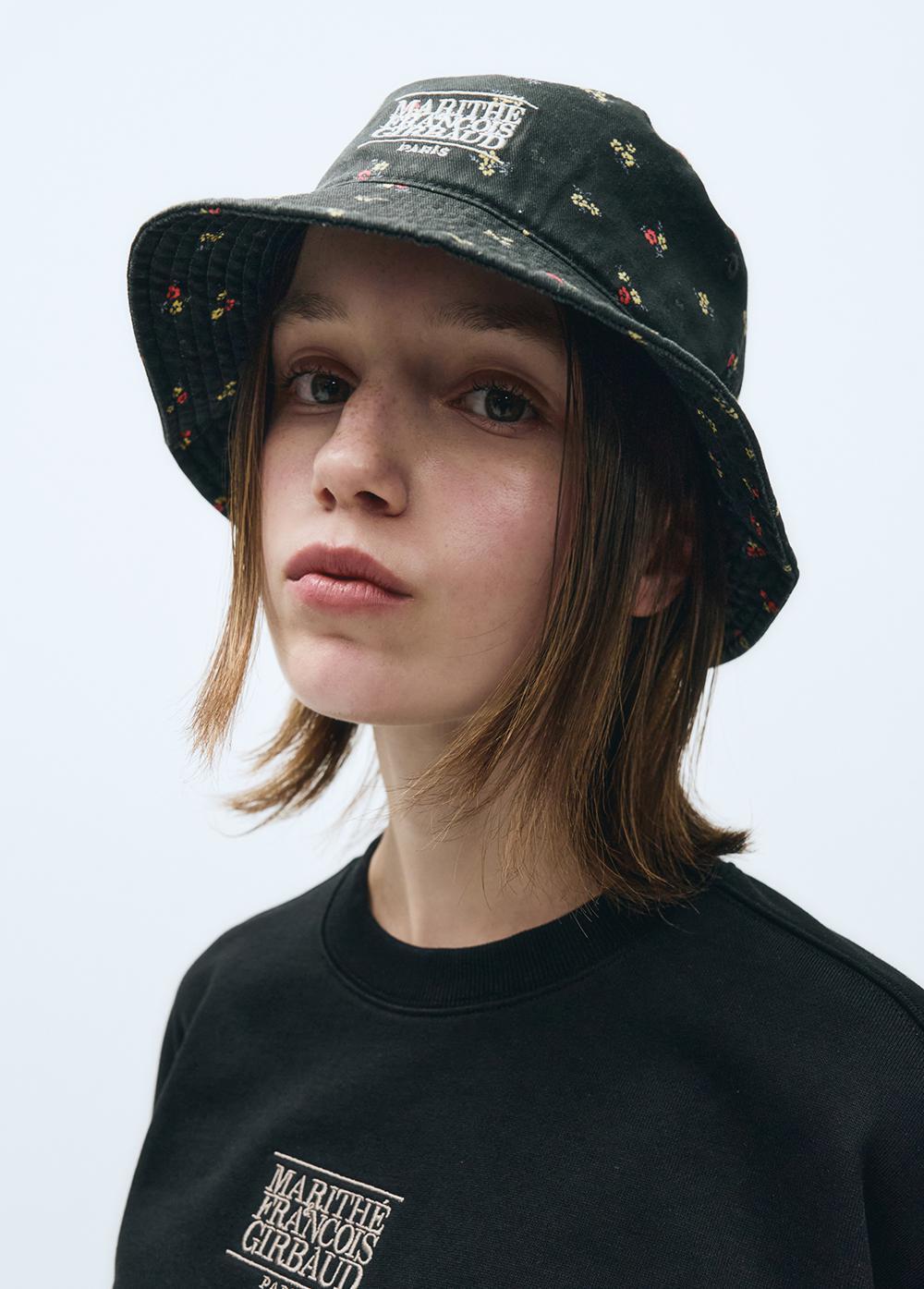 MARITHÉ FRANÇOIS GIRBAUD CLASSIC LOGO PATTERN BUCKET HAT