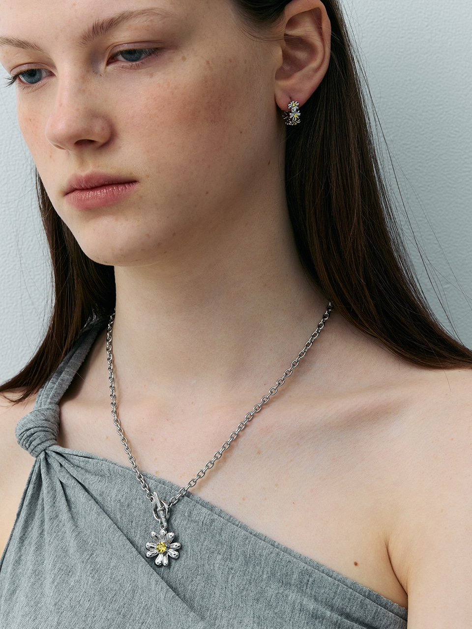 VINTAGE HOLLYWOOD Crystal n Ball Necklace | WY Store